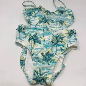 Old Navy Girls Bathing Suit like new!
